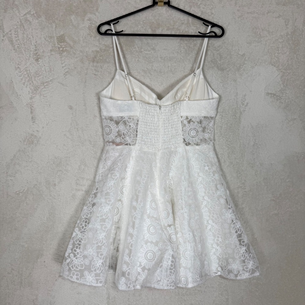Hello Molly NWT White Lace Corset Mini Dress Coquette Bridal Fairycore Flowy US8 - Picture 3 of 9